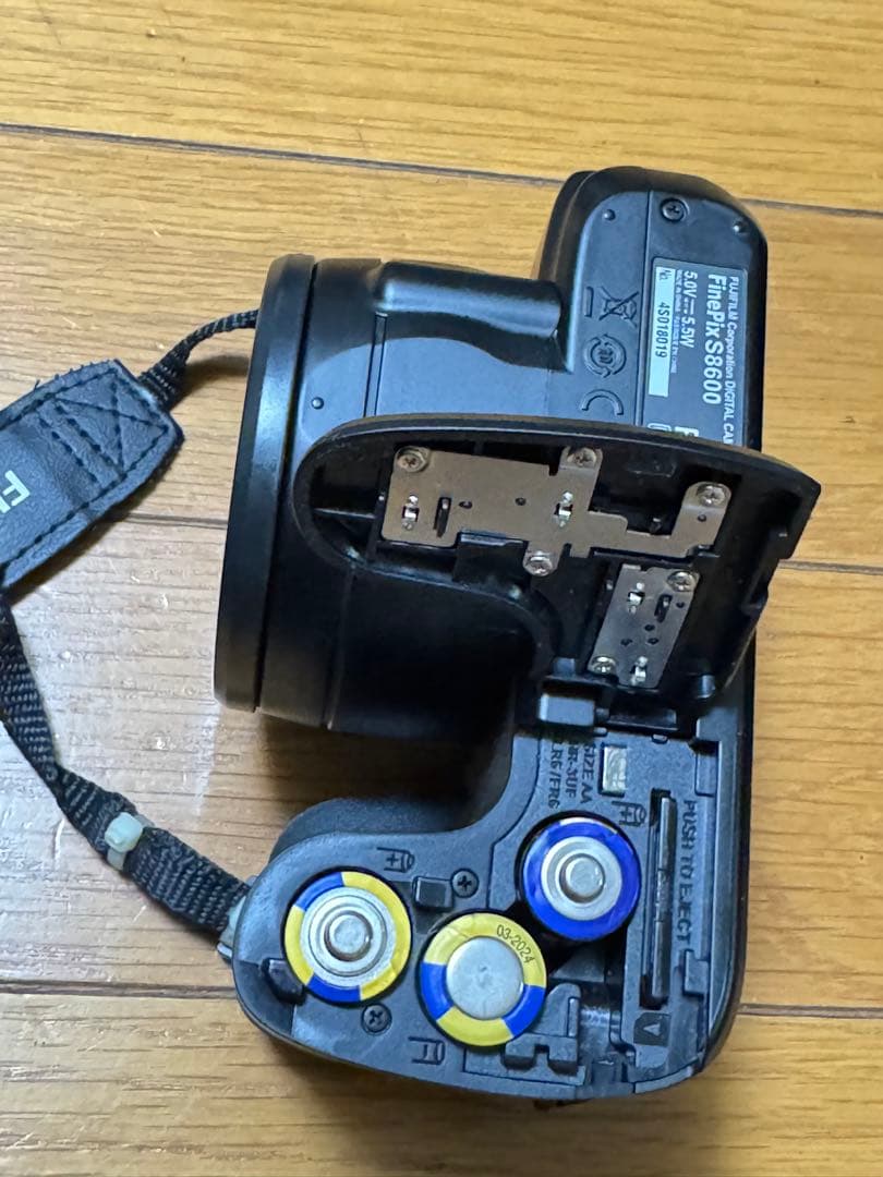 Fujifilm FinePix S8600コンパクトデジタルカメラ