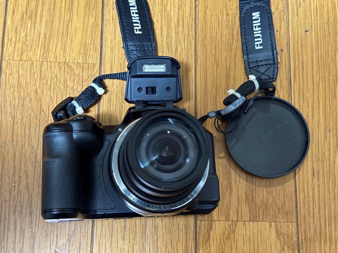 Fujifilm FinePix S8600コンパクトデジタルカメラ