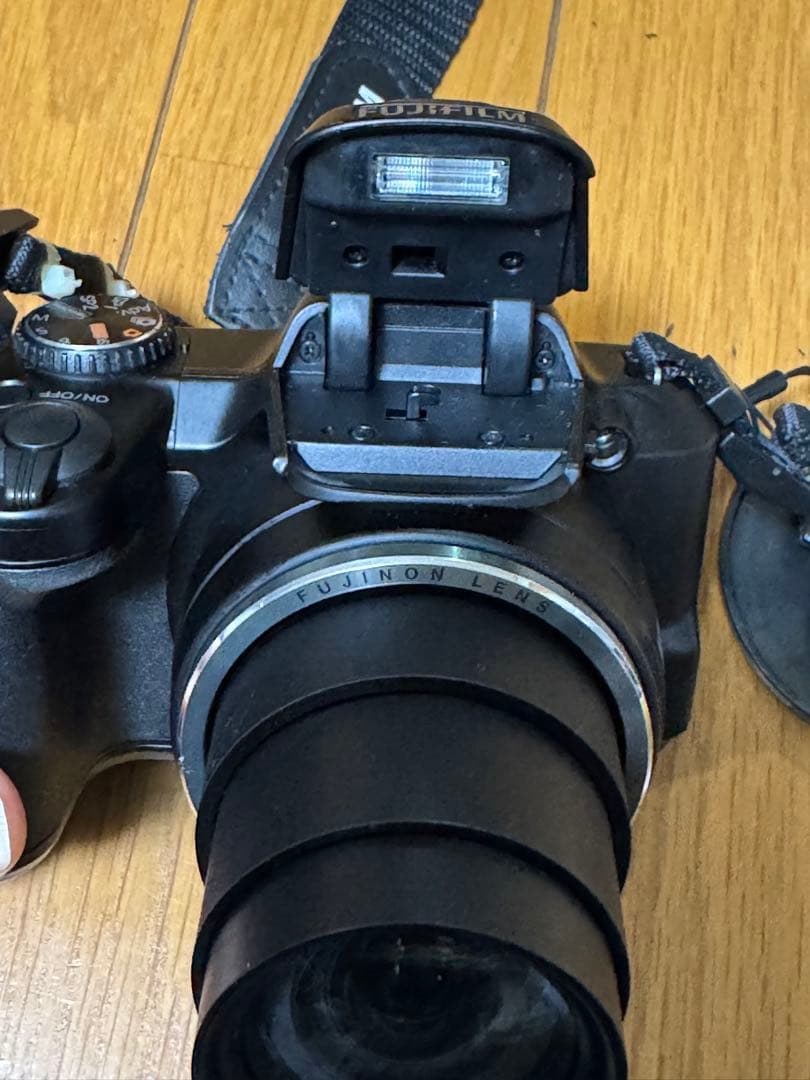 Fujifilm FinePix S8600コンパクトデジタルカメラ
