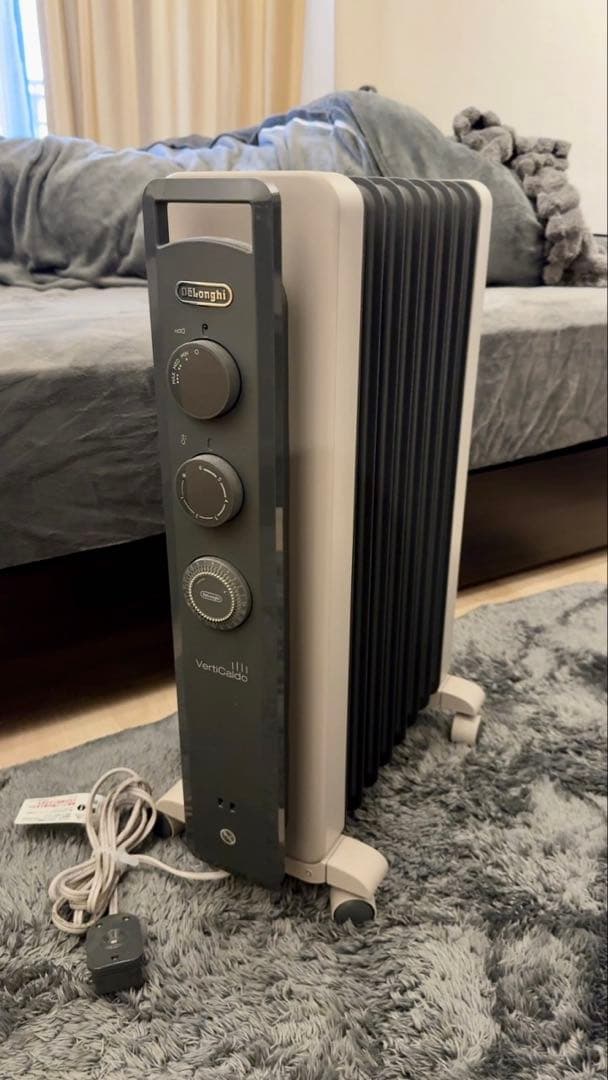 【送料込】値引不可 / デロンギ ヴェルディカルド オイルヒーター