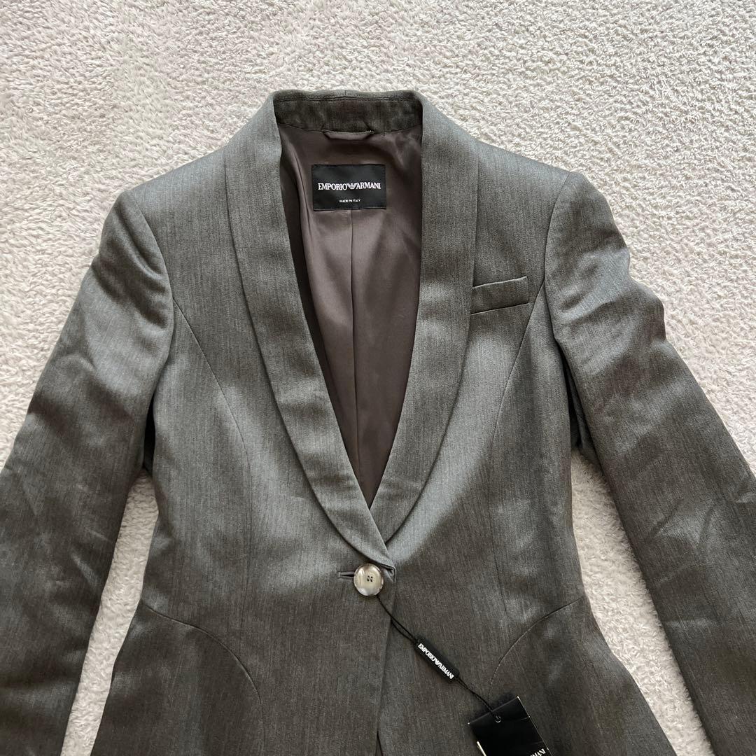 新品✨エンポリオアルマーニ　テーラードジャケット　バックデザイン　40 シルバー