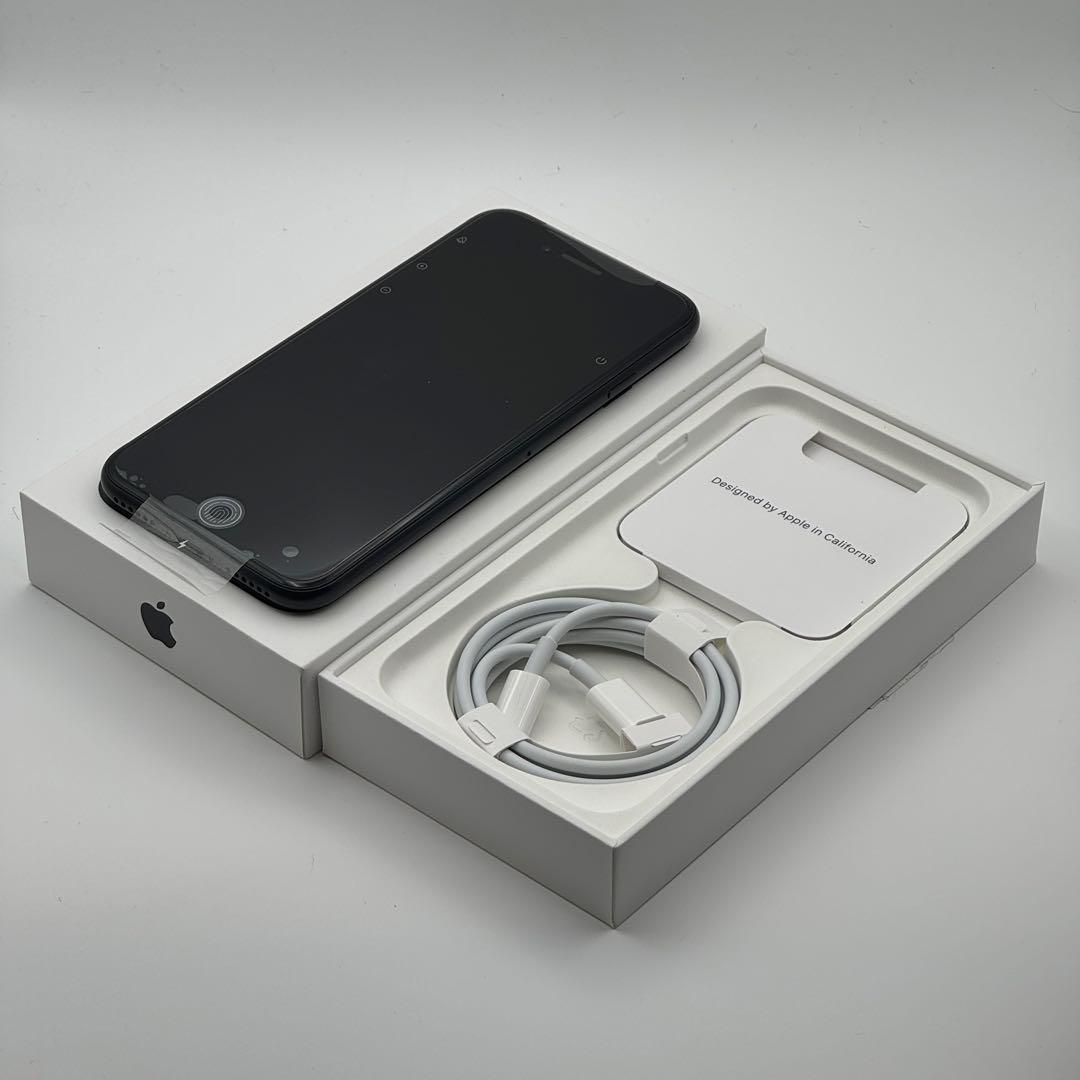 【新品未使用】iPhone SE3 64GB SIMフリー ブラック