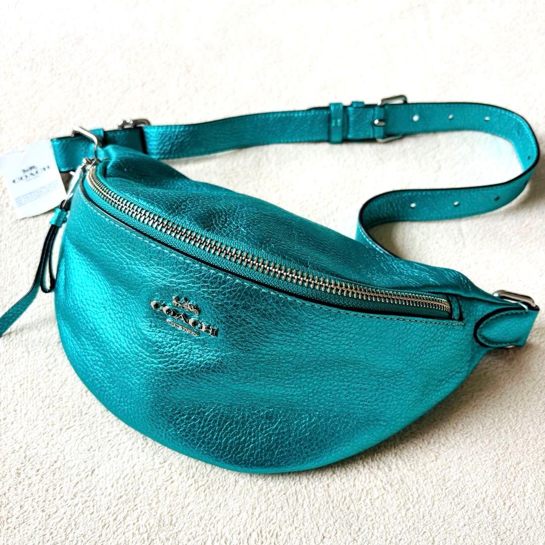 【新品未使用】COACH メタリックレザー シボ革 ボディバッグ グリーン