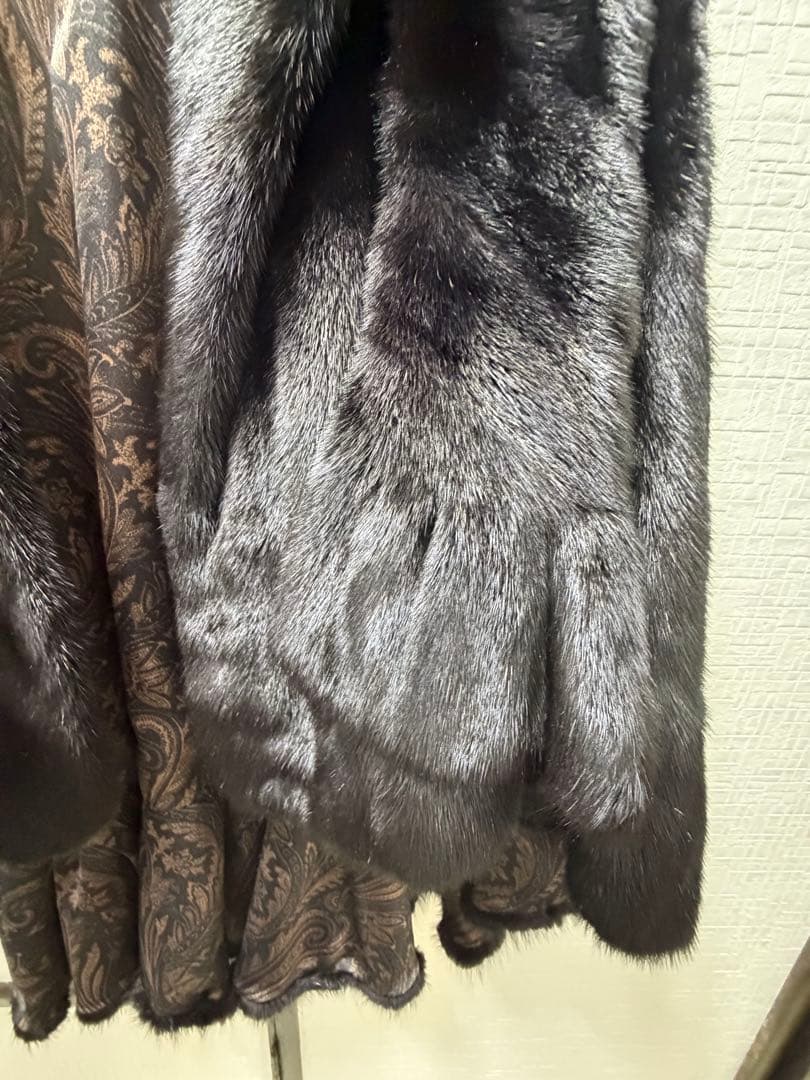 スギヤマユキヒロページSAGA MINKタグ付きのミンク毛皮ファーショール