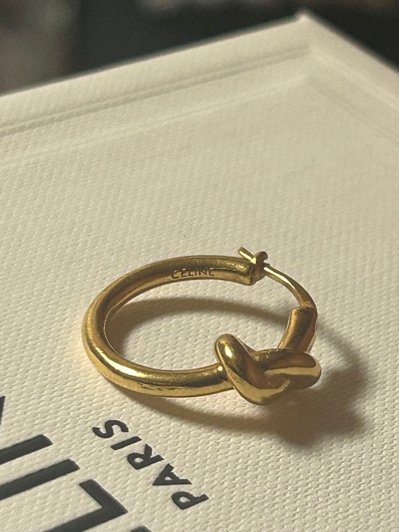 CELINE ノットスモールフープ ピアス(両耳用)