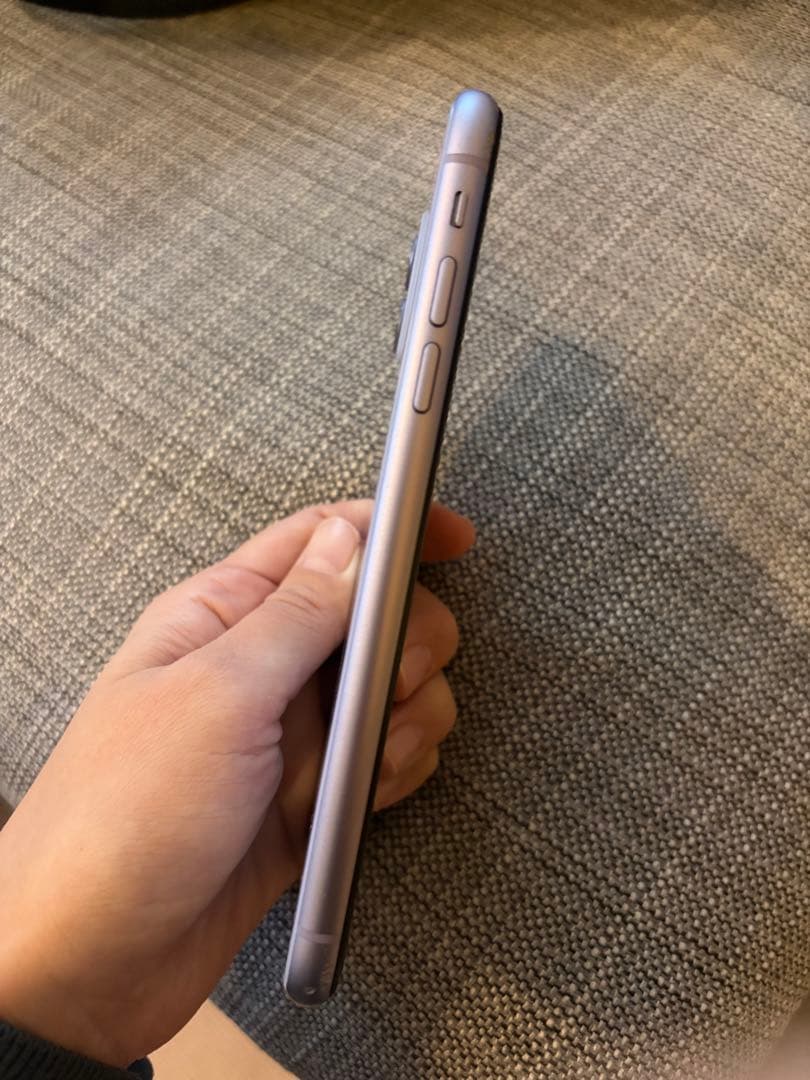 Apple iPhone 11 パープル　本体 箱・充電器（ケーブルなし）付き