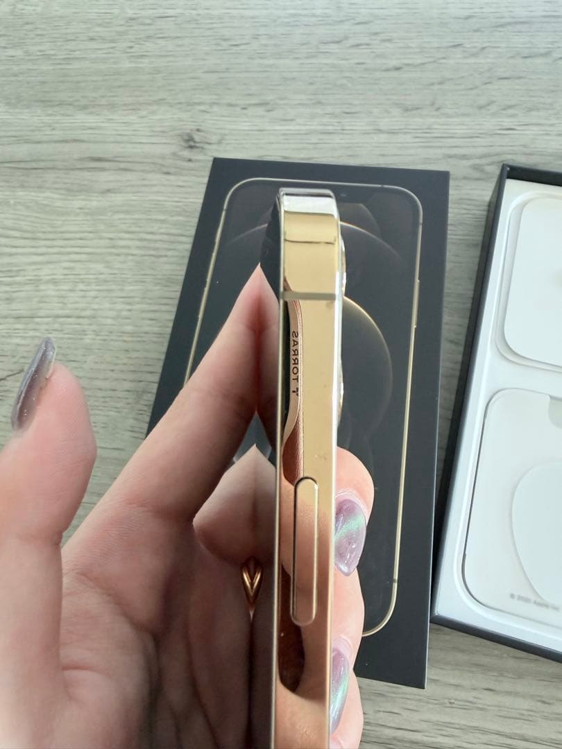 Apple iPhone 12 Pro ゴールド 本体　256GB