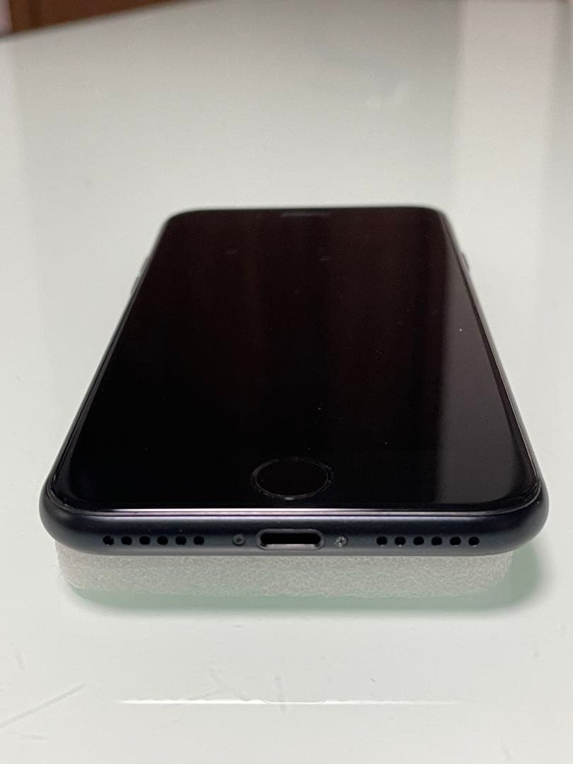 iPhone SE 第3世代 64GB ミッドナイト バッテリー100%