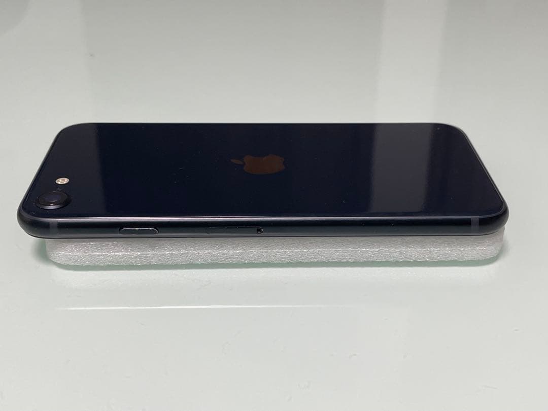 iPhone SE 第3世代 64GB ミッドナイト バッテリー100%