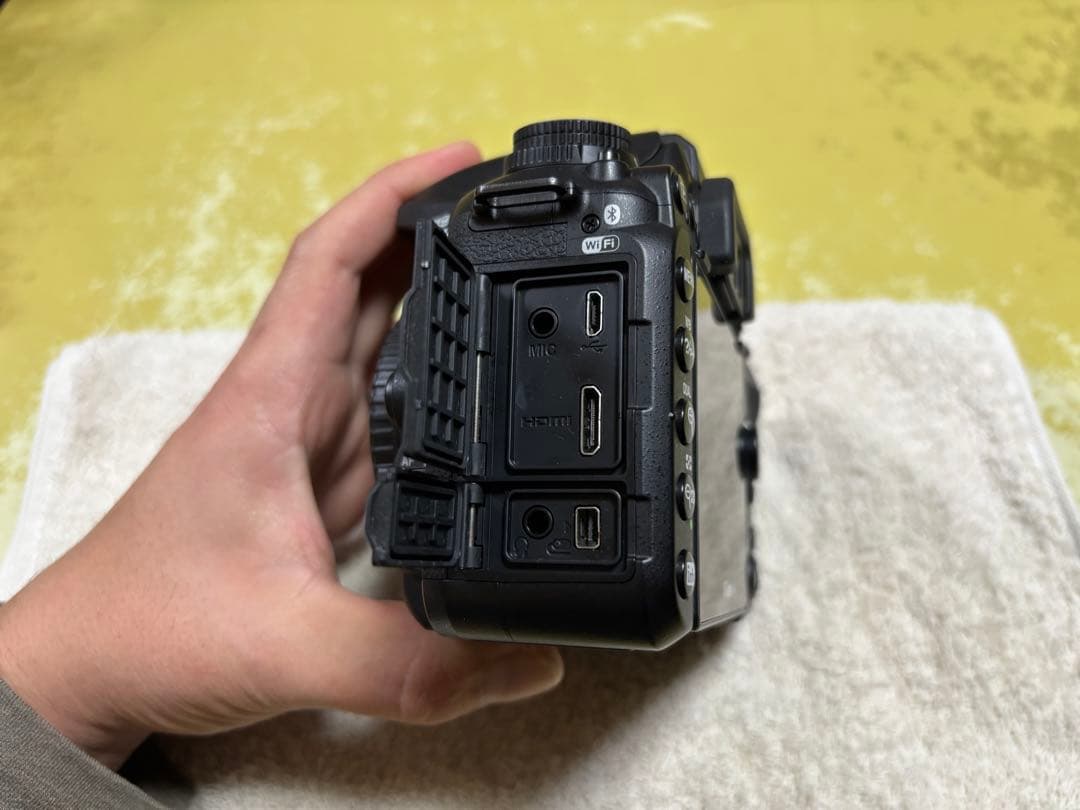 Nikon D7500 デジタル一眼レフカメラ 本体　過度な値下げ不可