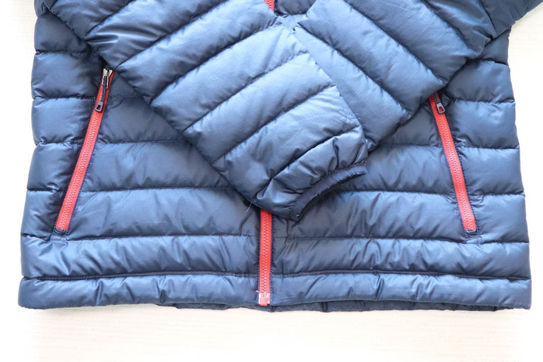 【リペアシート付】パタゴニア ダウンセーターフーディ M 紺×赤 84701