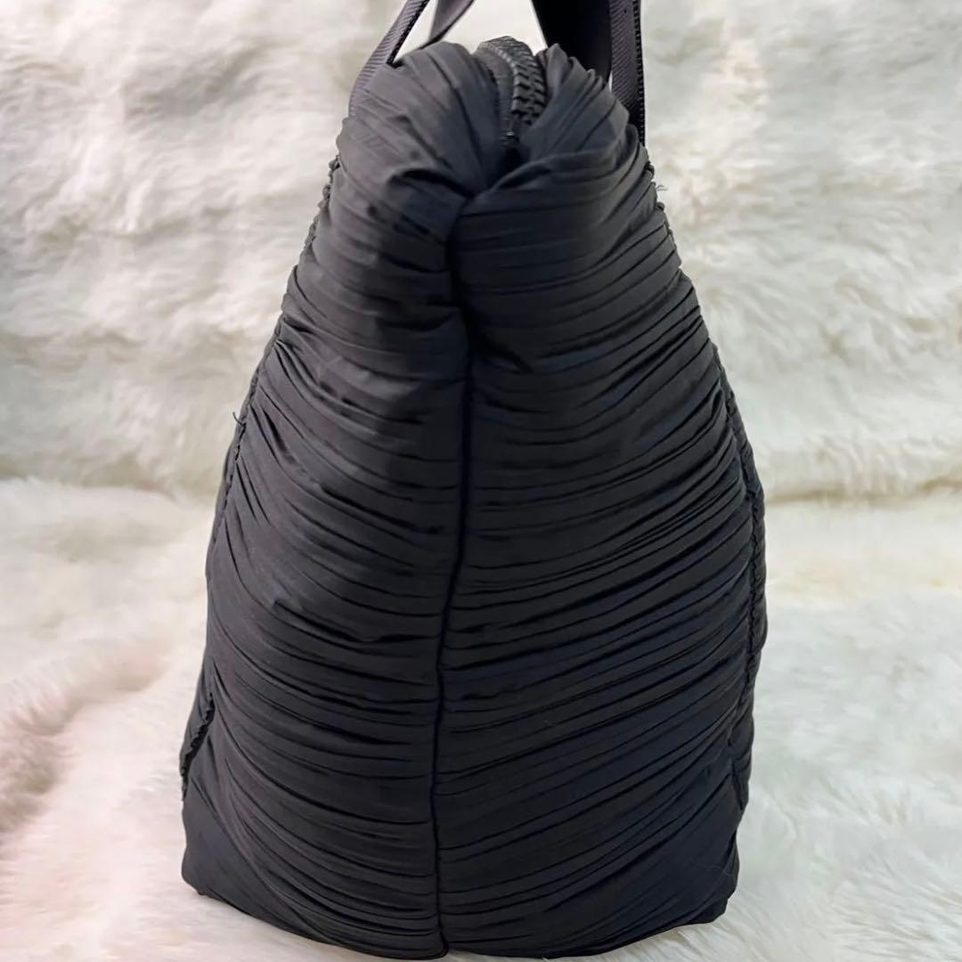 【美品】PLEATS PLEASE ISSEY MIYAKE ハンドバッグ 黒
