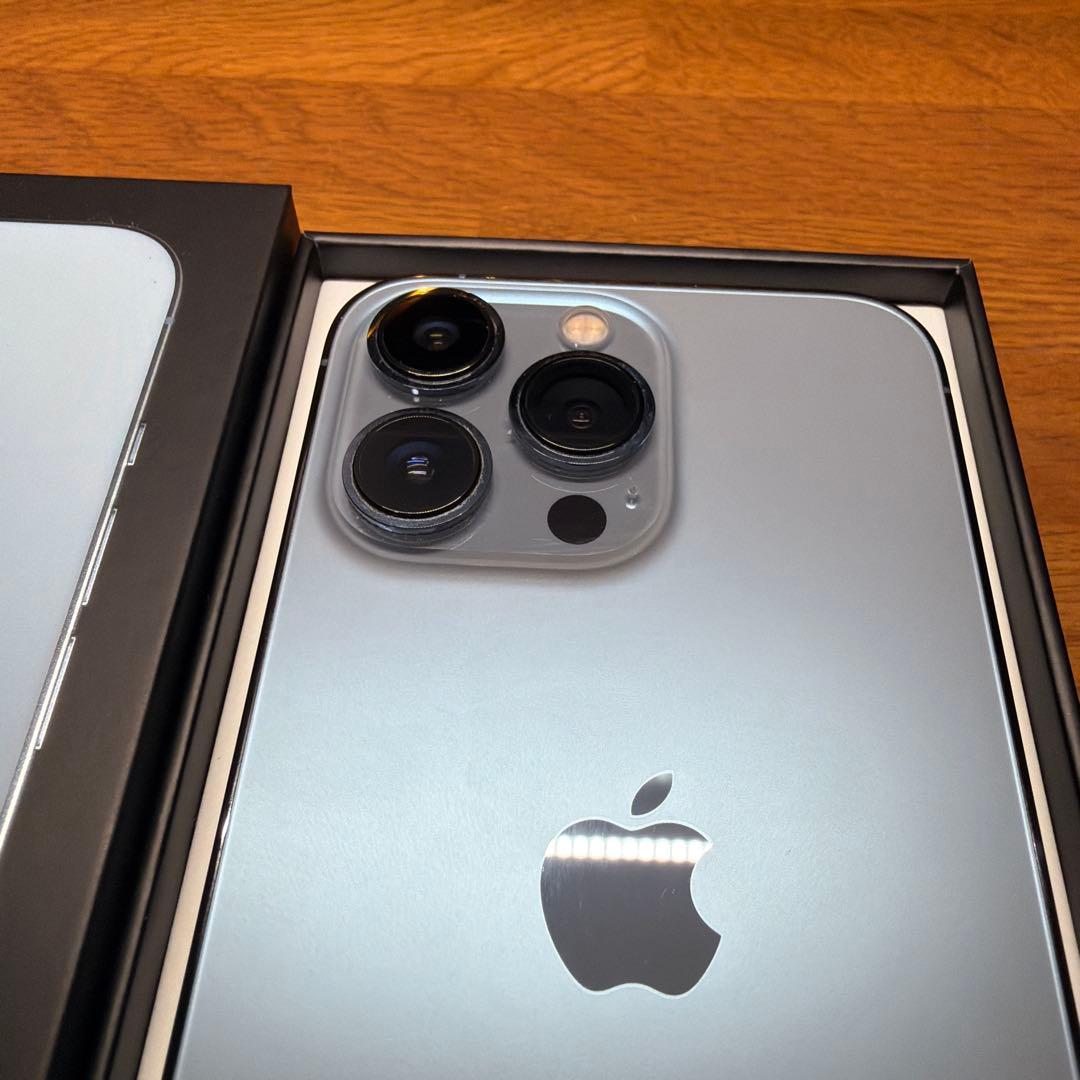 【人気機種】SIMフリー iPhone 13 Pro シエラブルー256gb