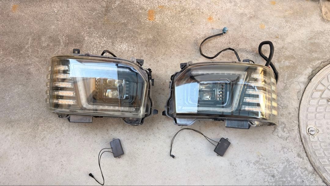 ハイエース ヘッドライト