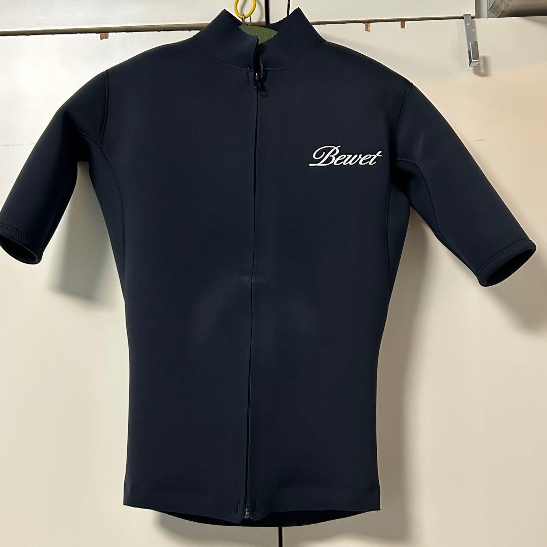 Bewet 半袖タッパー　オールブラック　ジャージ