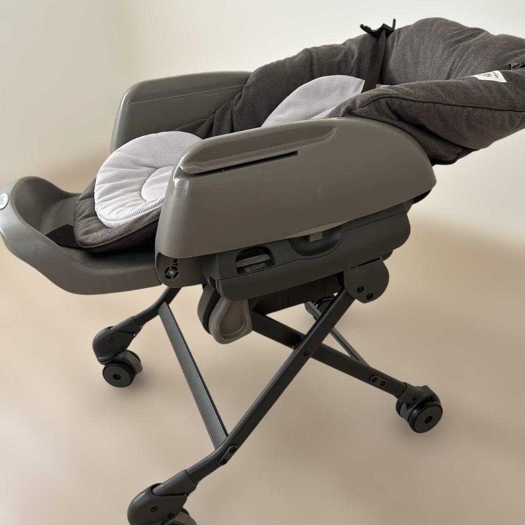 combi ネムリラ　オートスウィング　ハイローチェア　バウンサー　電動　コンビ