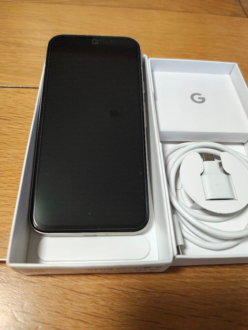 美品SIMフリー Google Pixel8a 128GB Porcelain