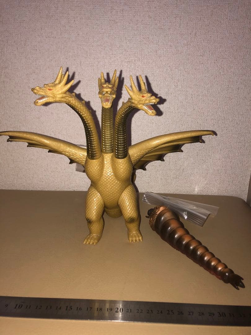 ま*ん様 キングギドラ タグ付き★モスラタグ付き　バンダイJAPAN