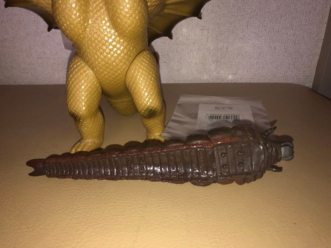 ま*ん様 キングギドラ タグ付き★モスラタグ付き　バンダイJAPAN