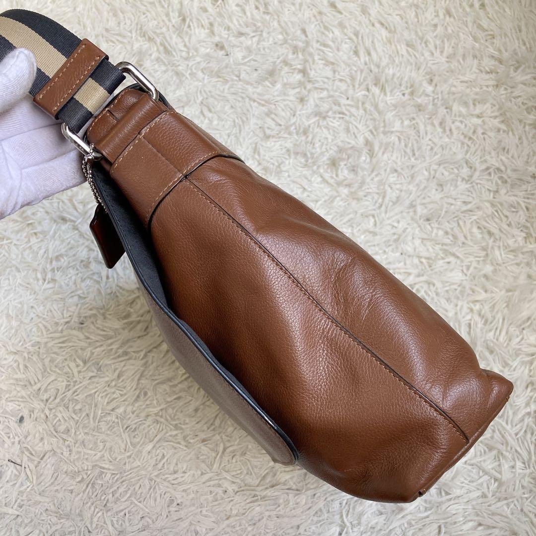 極美品 COACH フライトバッグ メッセンジャーバッグ 茶 ヘリテージ