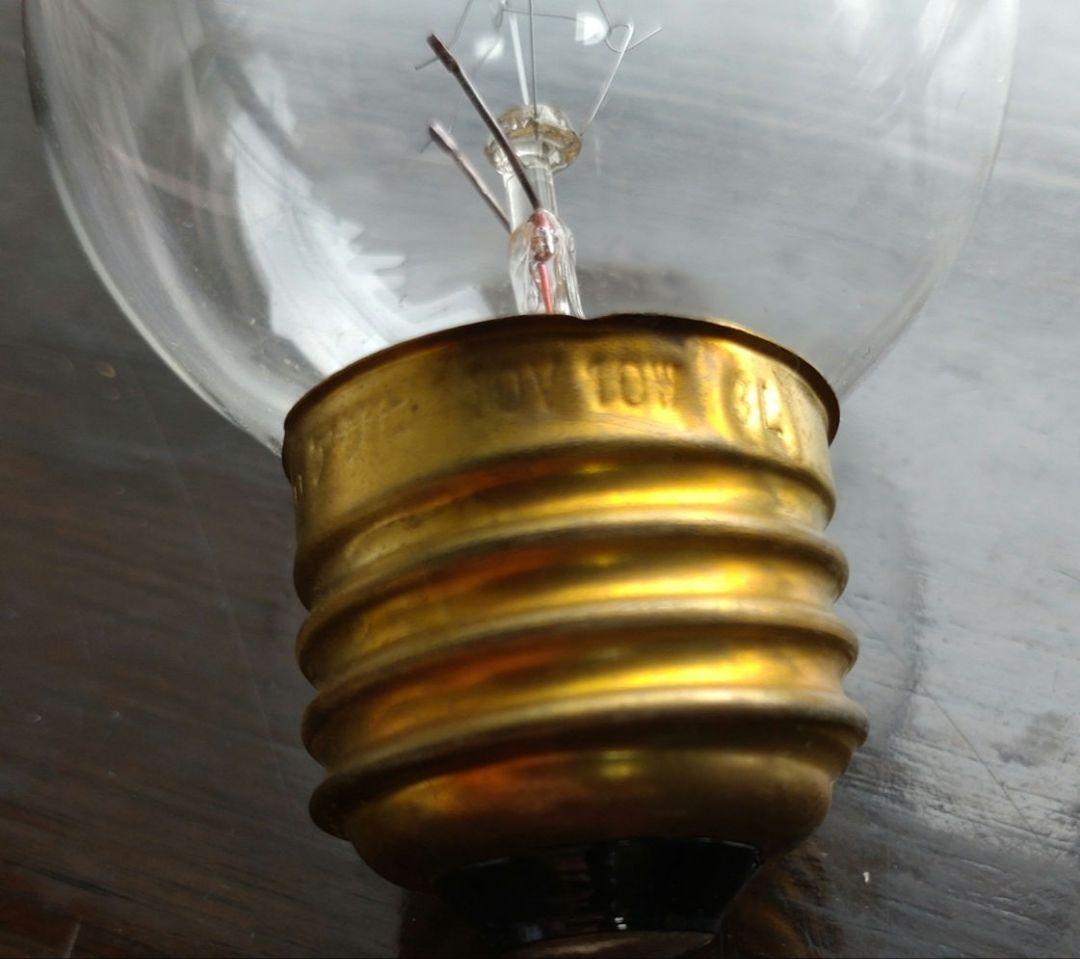 ガラス漏斗のペンダントライト