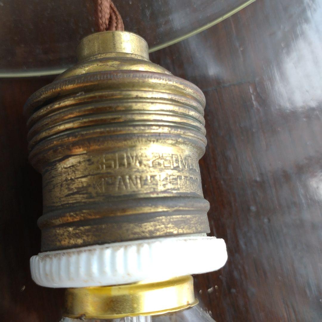 ガラス漏斗のペンダントライト