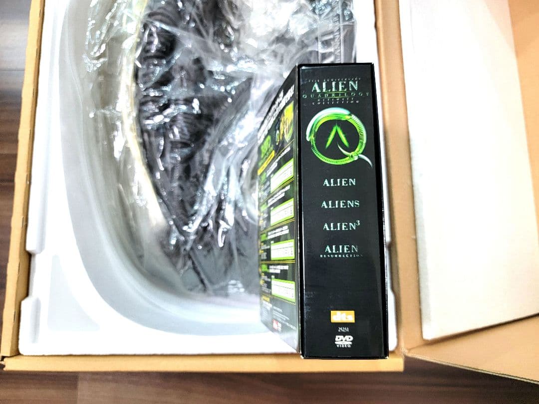エイリアン 25周年記念 アニバーサリー・コレクション