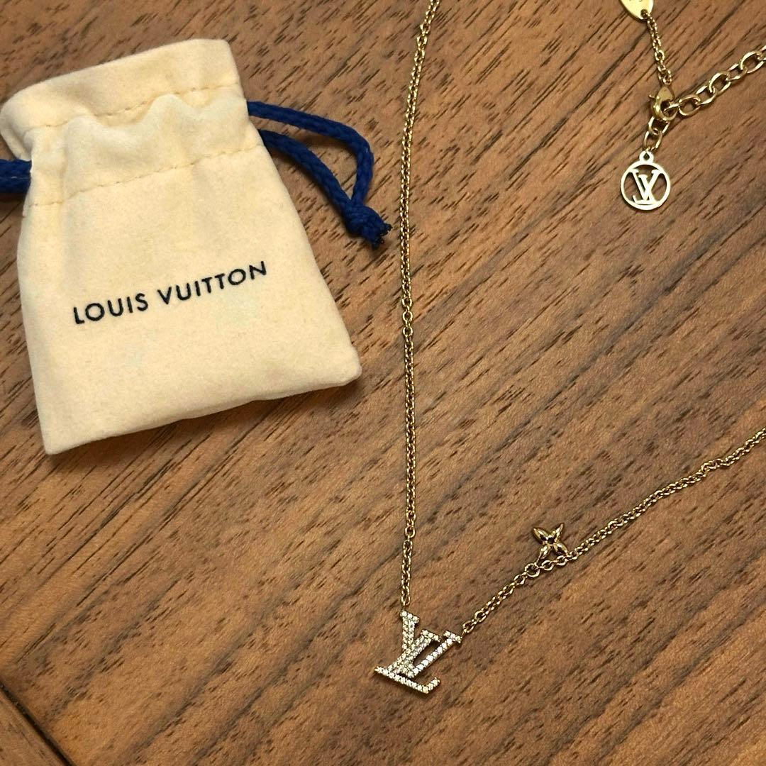 Louis Vuitton LVロゴチャーム ネックレスM00596