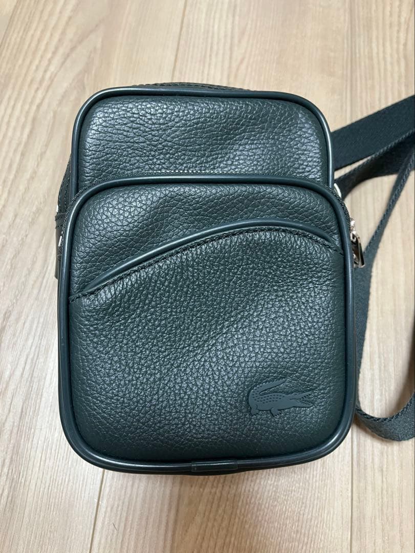 Lacoste グリーンレザー ショルダーバッグ