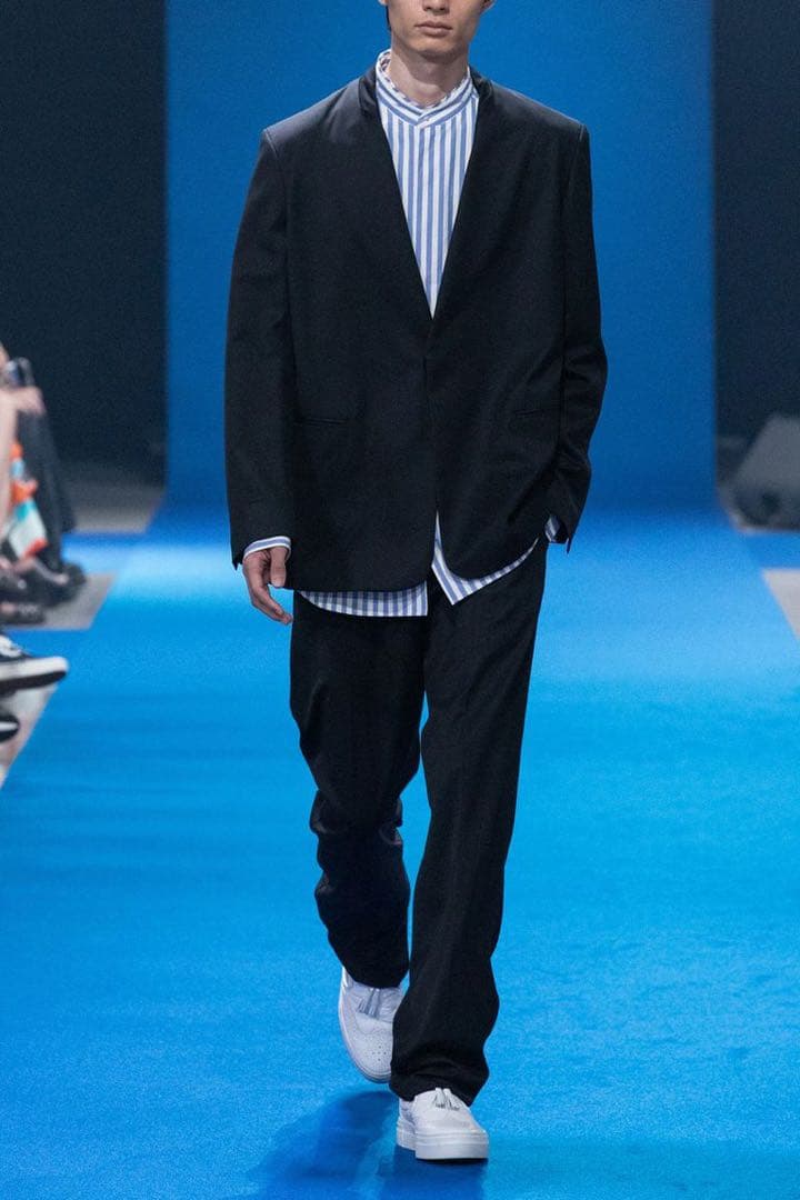 【美品】CINOH ブラック ノーカラージャケット