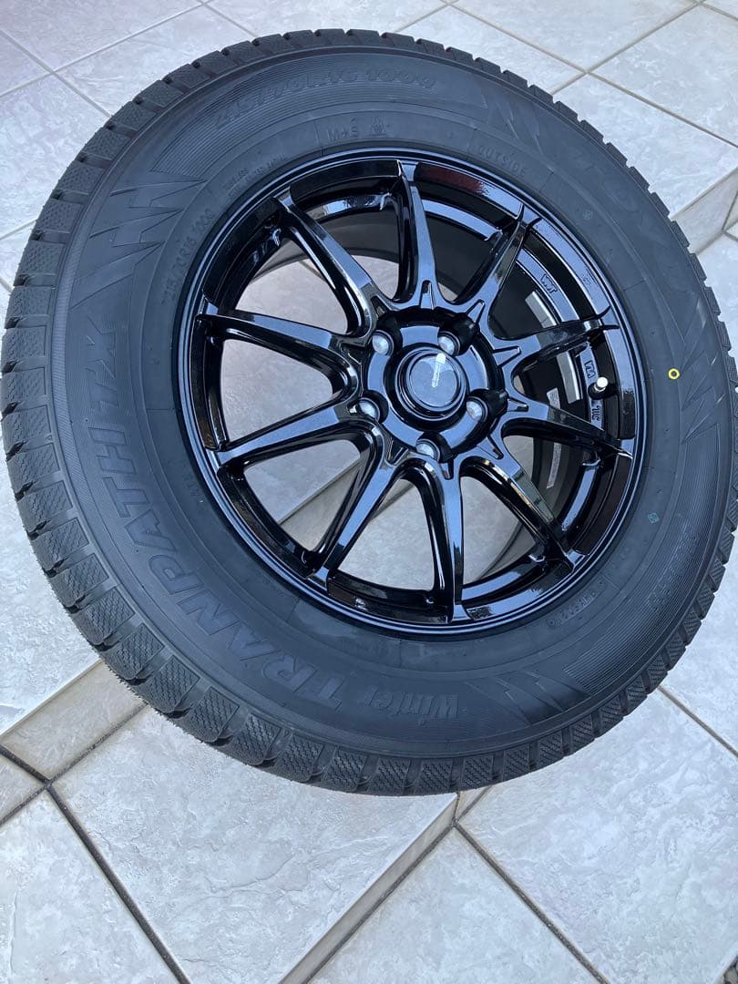 [静岡手渡し]デリカD5ホイールスタッドレスタイヤ4本セット