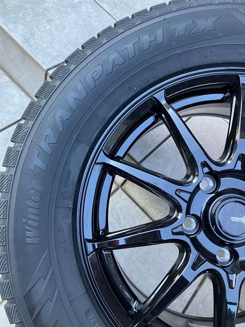 [静岡手渡し]デリカD5ホイールスタッドレスタイヤ4本セット