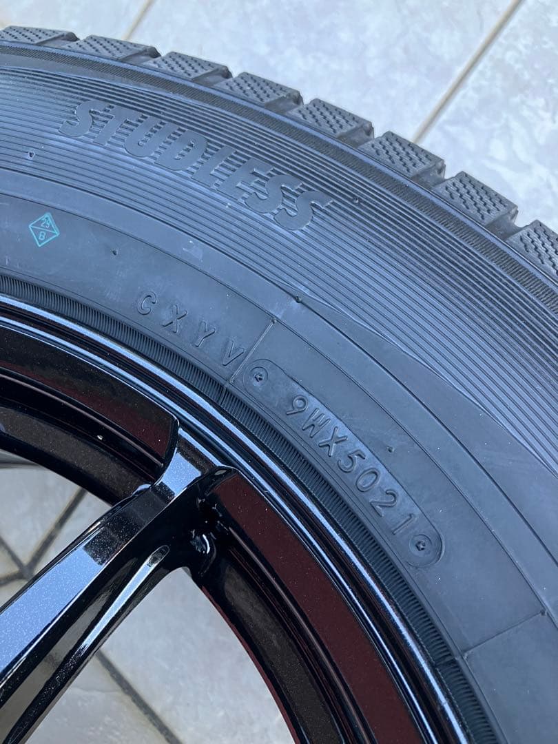 [静岡手渡し]デリカD5ホイールスタッドレスタイヤ4本セット