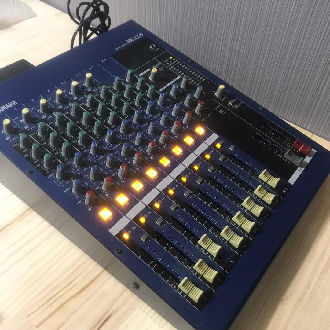 YAMAHA MG12/4 MIXING CONSOLE アナログミキサー