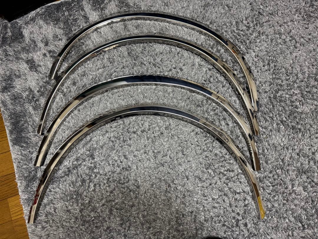 マーク2バン　gx70 純正メッキフェンダーアーチ　4本セット