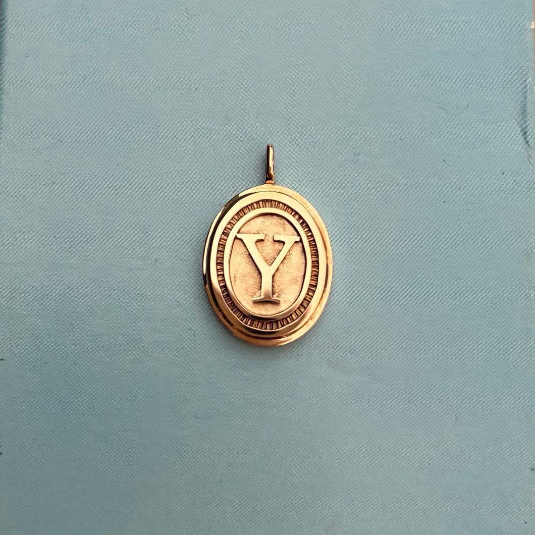 Quelle ChanceケルシャンスK10イニシャル Ｙネックレスチャーム