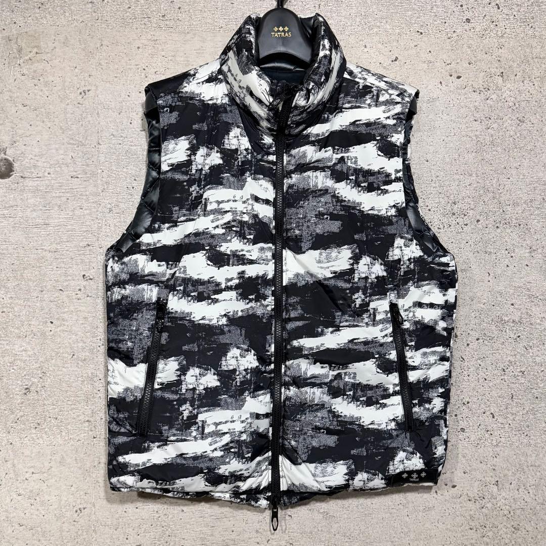 新品　タトラス　ダウンベスト　チャコールグレー　タイダイ　迷彩　リバーシブル