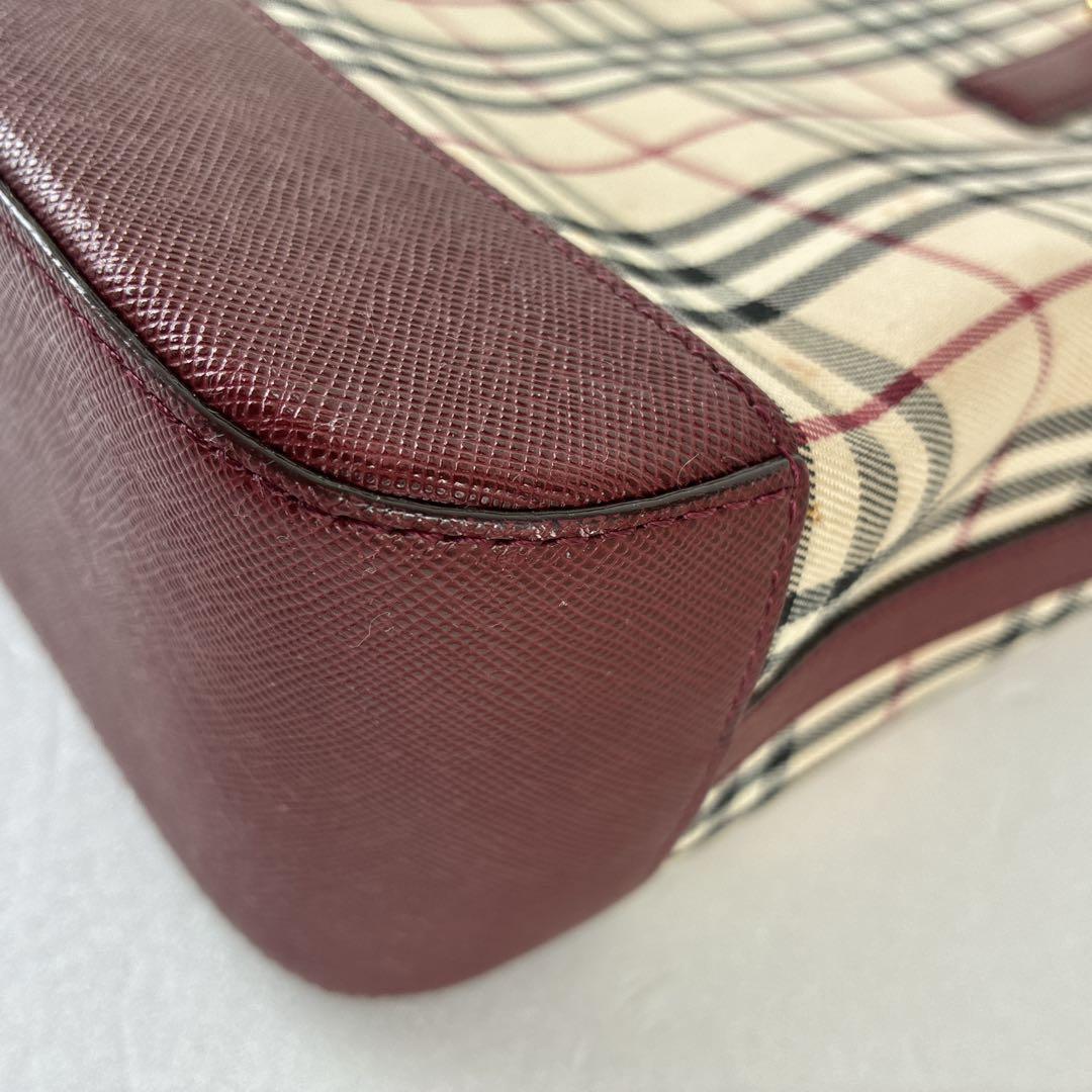 バーバリー　ノバチェック柄　トートバッグ ベージュ/バーガンディ　舟形