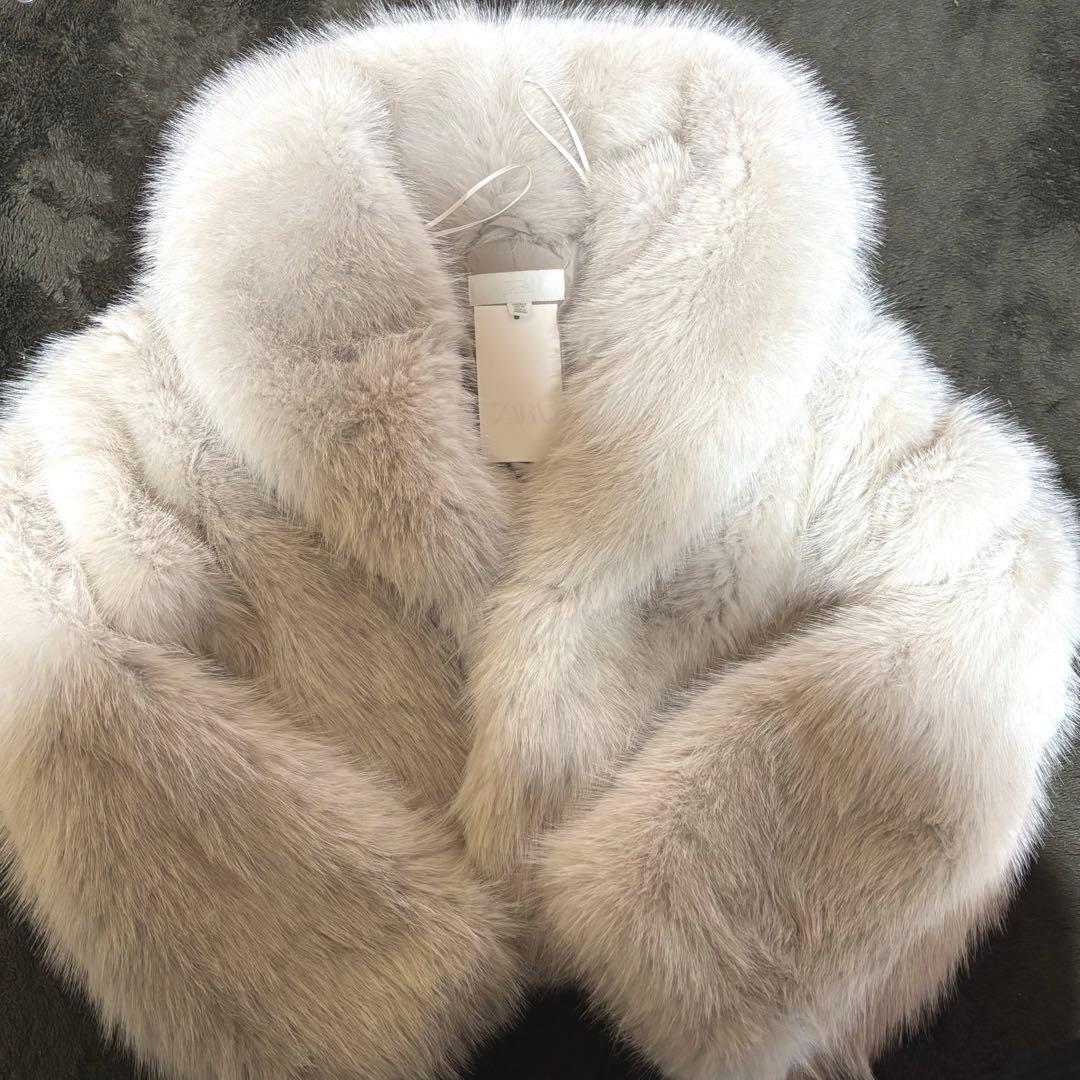 ZARAフェイクファージャケット新品最終値下げ