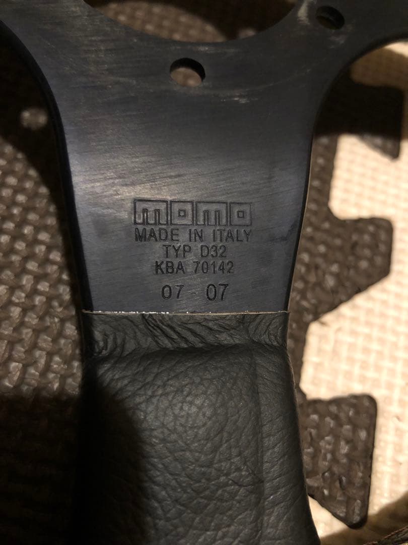 momo TUNER 32 ステアリング 黒 3スポーク