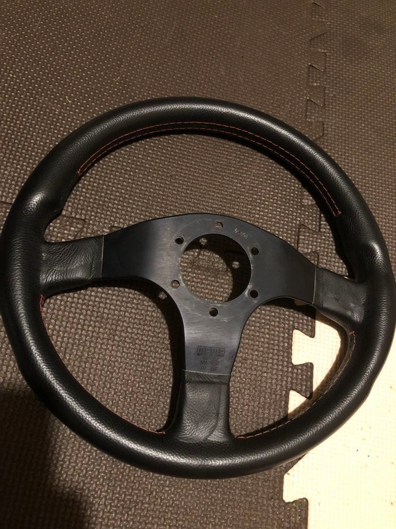 momo TUNER 32 ステアリング 黒 3スポーク