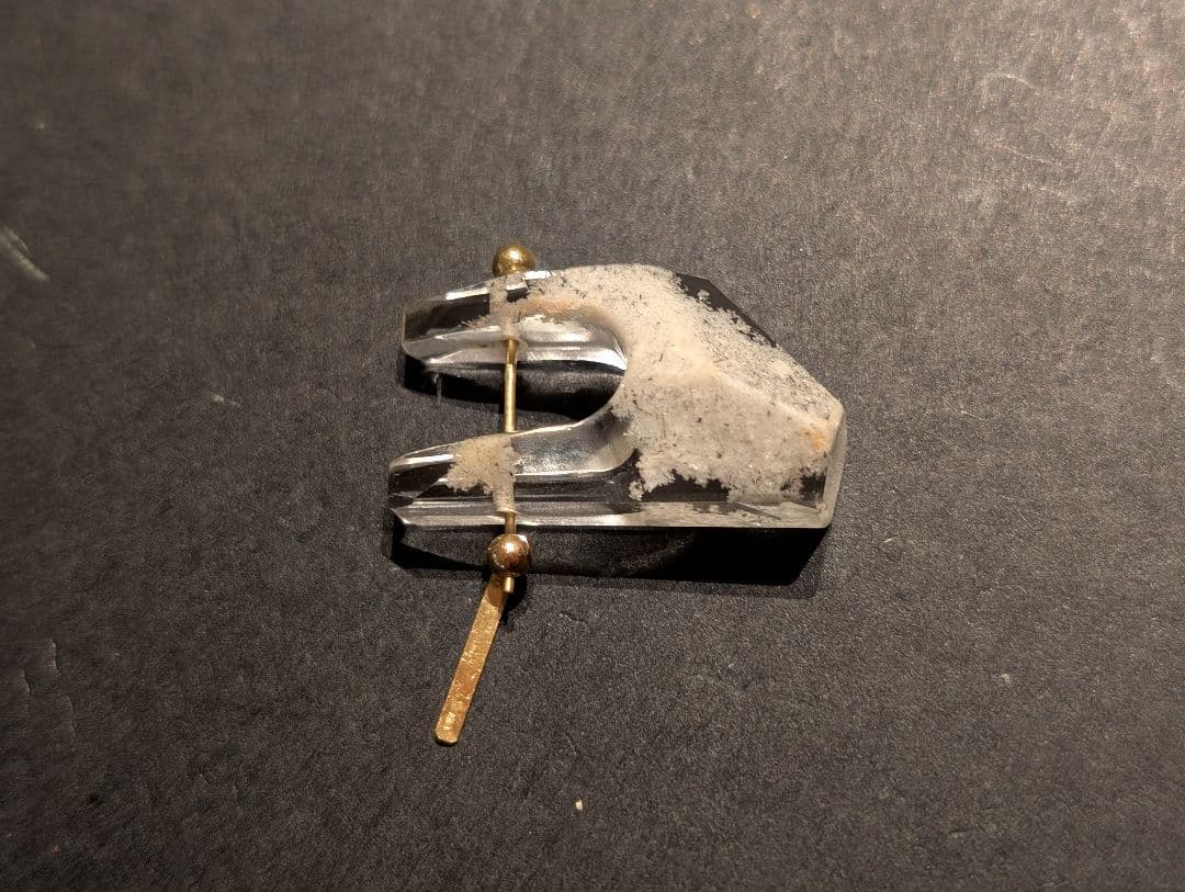 MONAKA Jewellery　モナカ　ロックピアス　ホワイトガーデンクオーツ