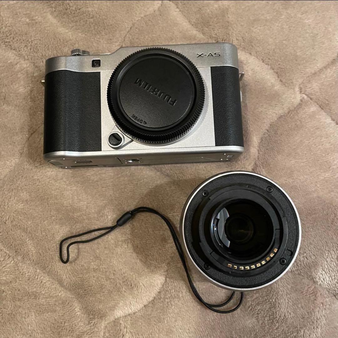 Fujifilm X-A5 ミラーレスカメラ 15-45mm