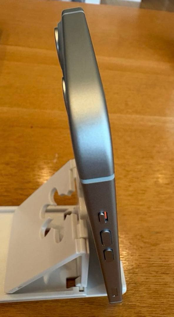 極美品　SIMフリー　iPhone15 128GB ブルー