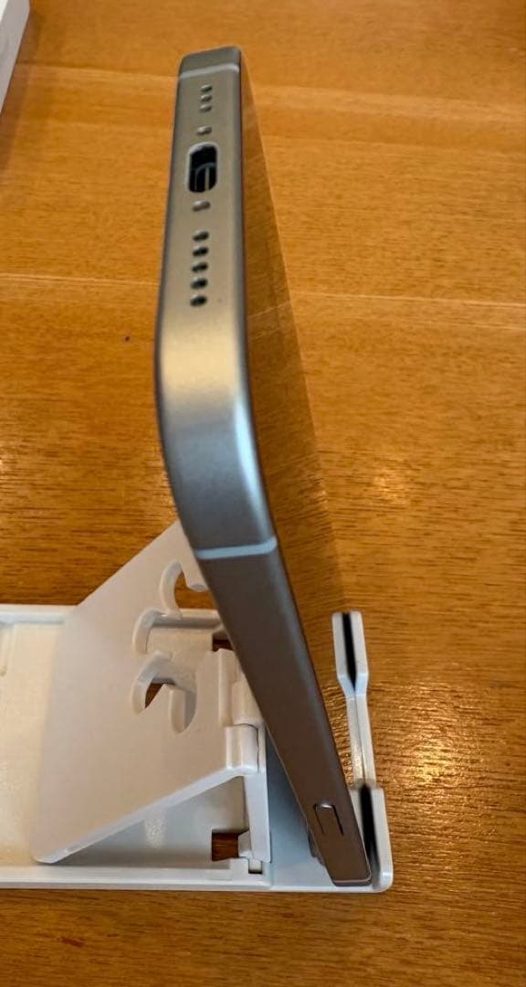 極美品　SIMフリー　iPhone15 128GB ブルー