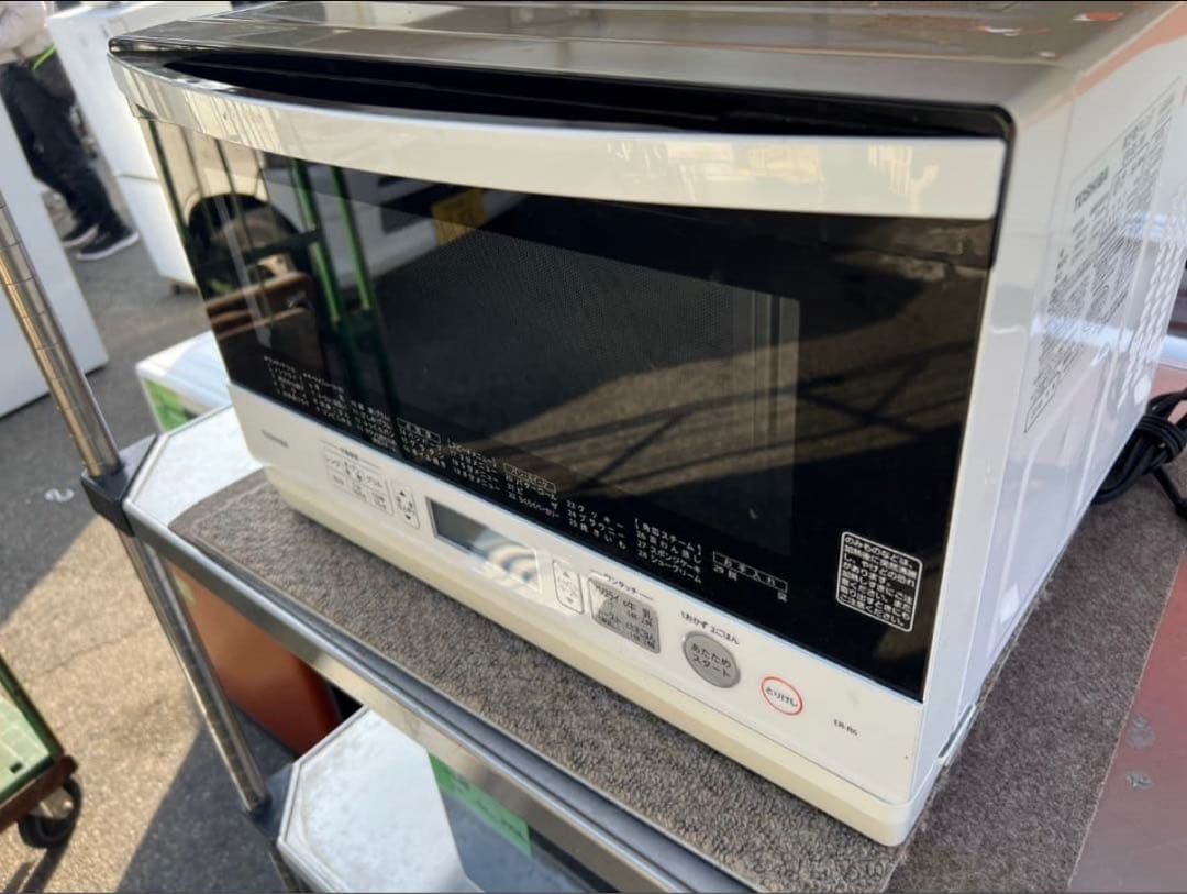 2018年式 1000W TOSHIBA 電子レンジ ER-R6 (W)