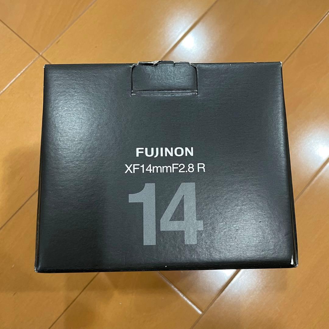 極美品　FUJI FILM XF14F2.8 R