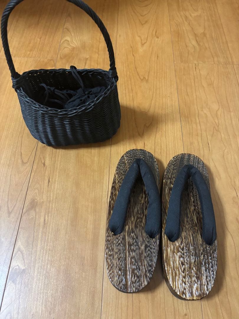 花柄浴衣・帯セット・下駄・手持ちバッグ4点セット