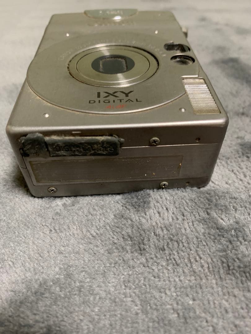 Canon IXY DIGITAL 2.1メガピクセル　ケーブル付き　平成レトロ