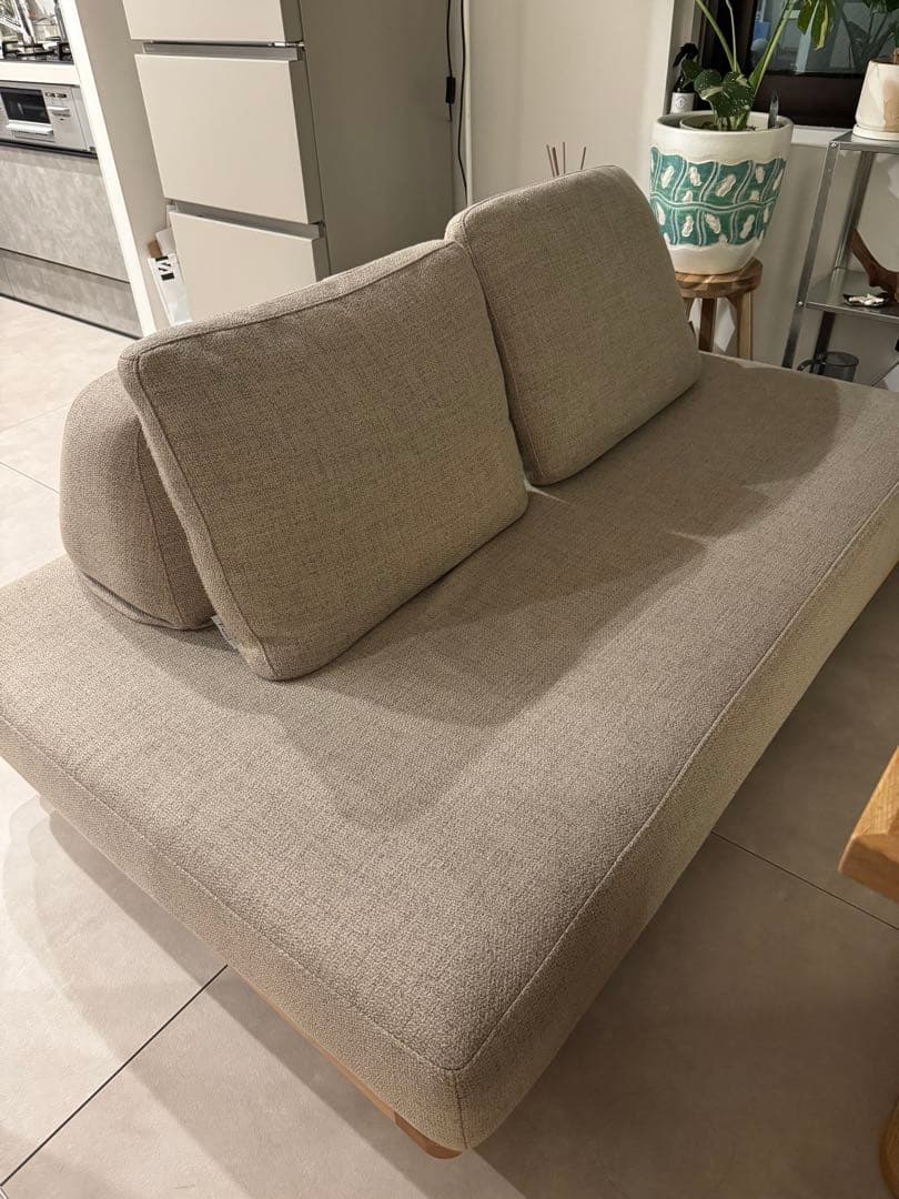 【ももちゃんさん専用】無駄のないソファー　Fumi ベージュ